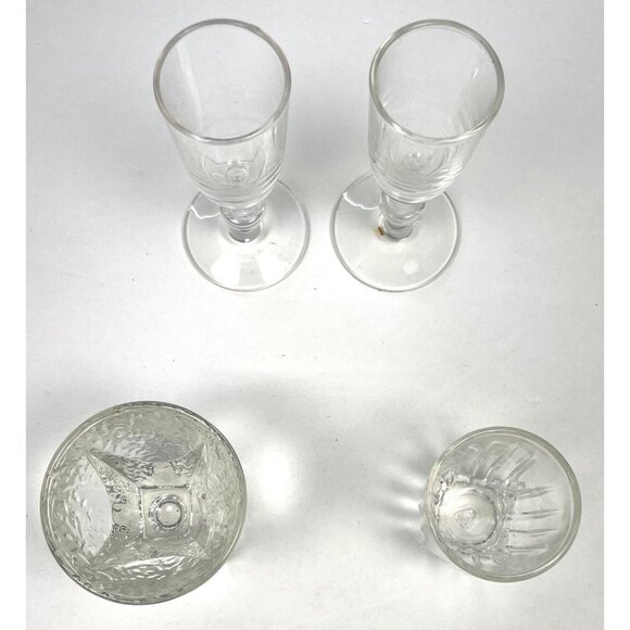 VTG Mixed Lot 4 Clear Glass SHOT GLASSES Barware Stemmed Textured Crystal EUC - Picture 4 of 5
